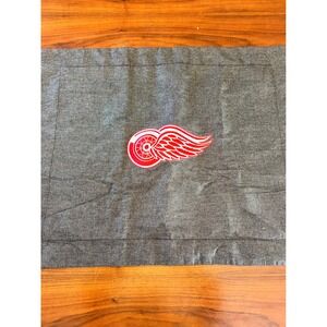 NHL Detroit Red Wings Pillowcase Set Dan River Grey Cotton Chambray 20x26 USA
